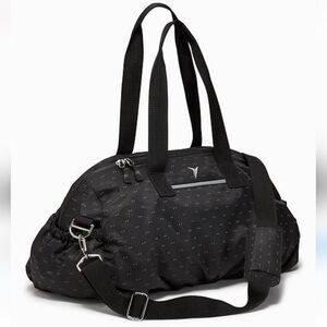 Old Navy Performance Active Duffel Bag with Blue Camo Interior